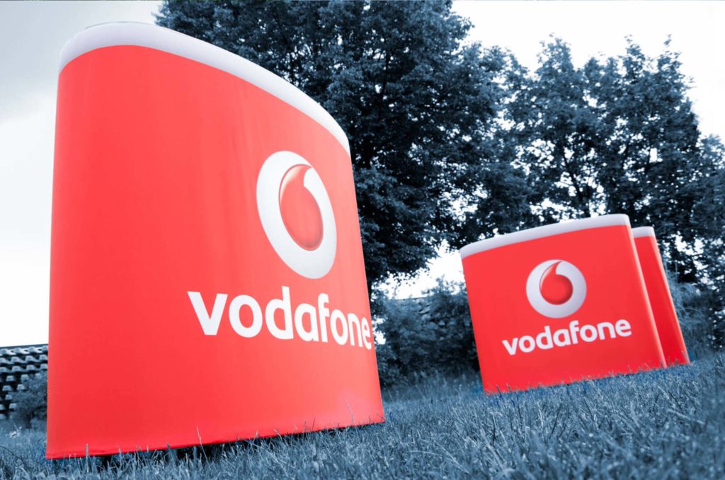 Vodafone - mobilier gonflable - comptoire